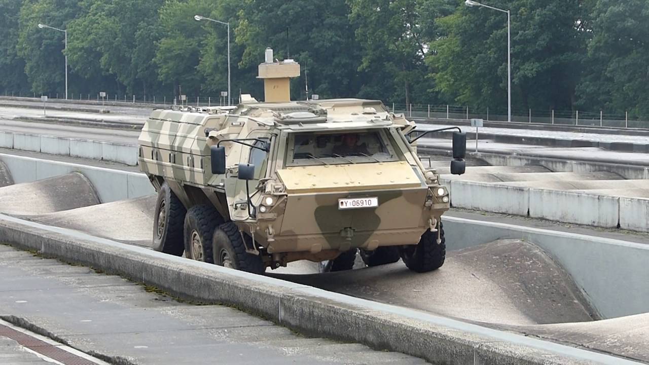 WTD41 Dynamische &Uuml;bung, Fahrt &uuml;ber die Hindernisbahn