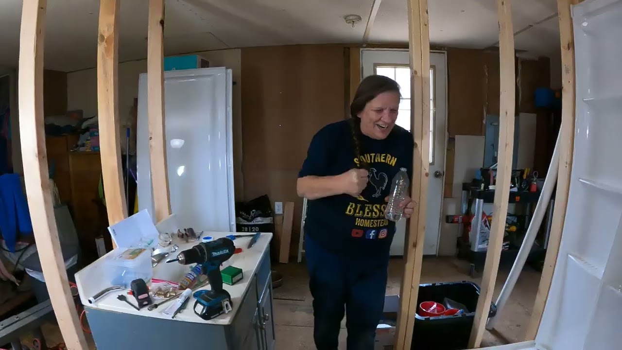 BIG DREAMS BATHROOM BUILD PART 2