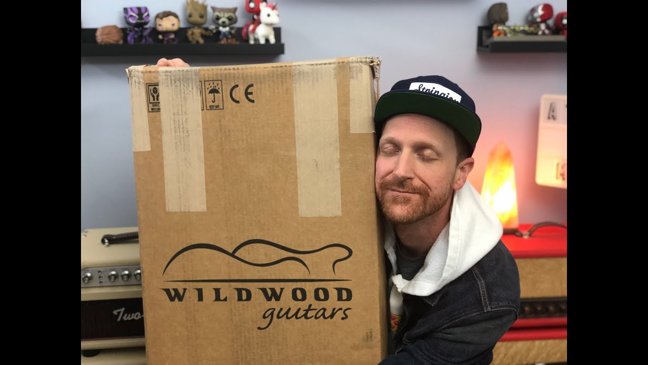 Unboxing my Wildwood 10 Fender Custom Shop Strat