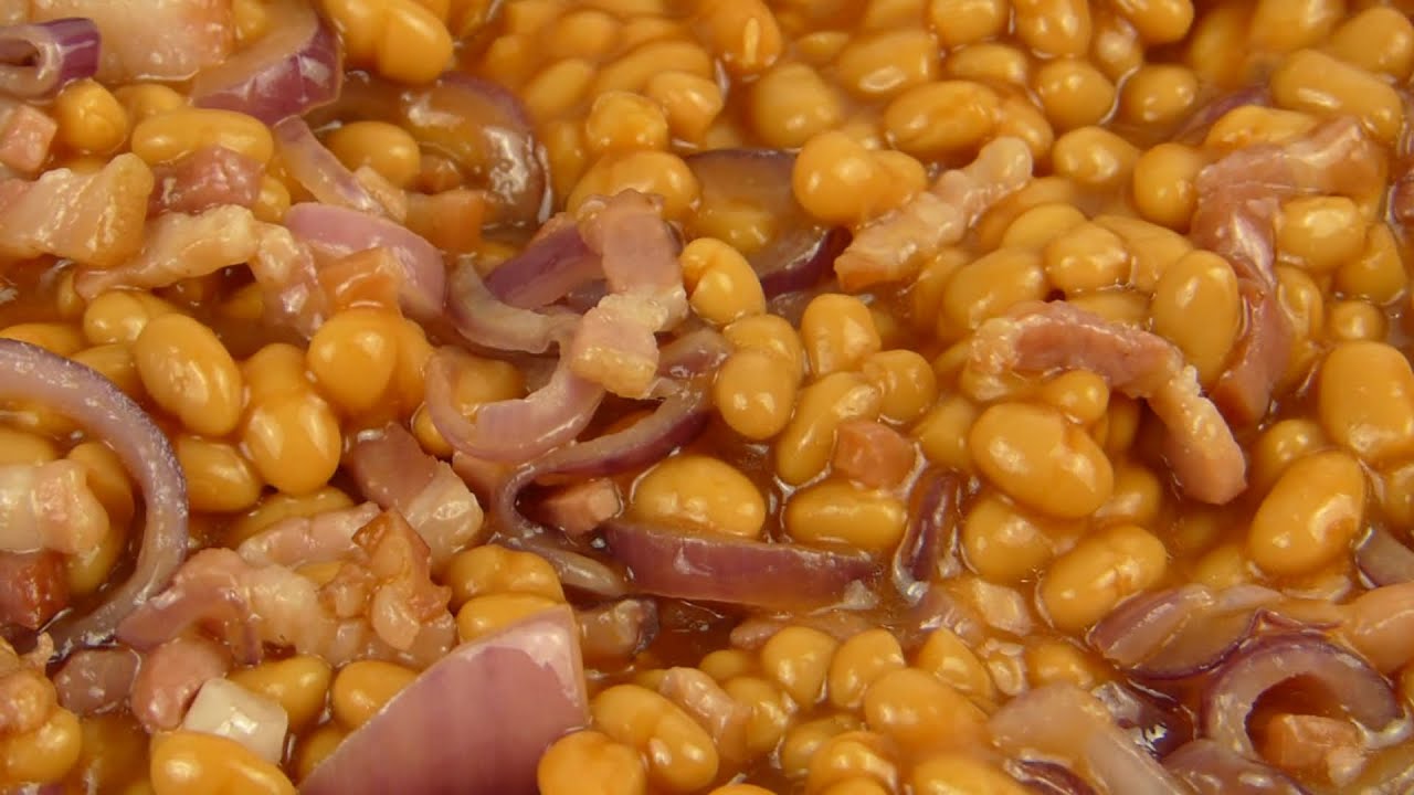 HEINZ BEANZ & Bacon (Cooking)