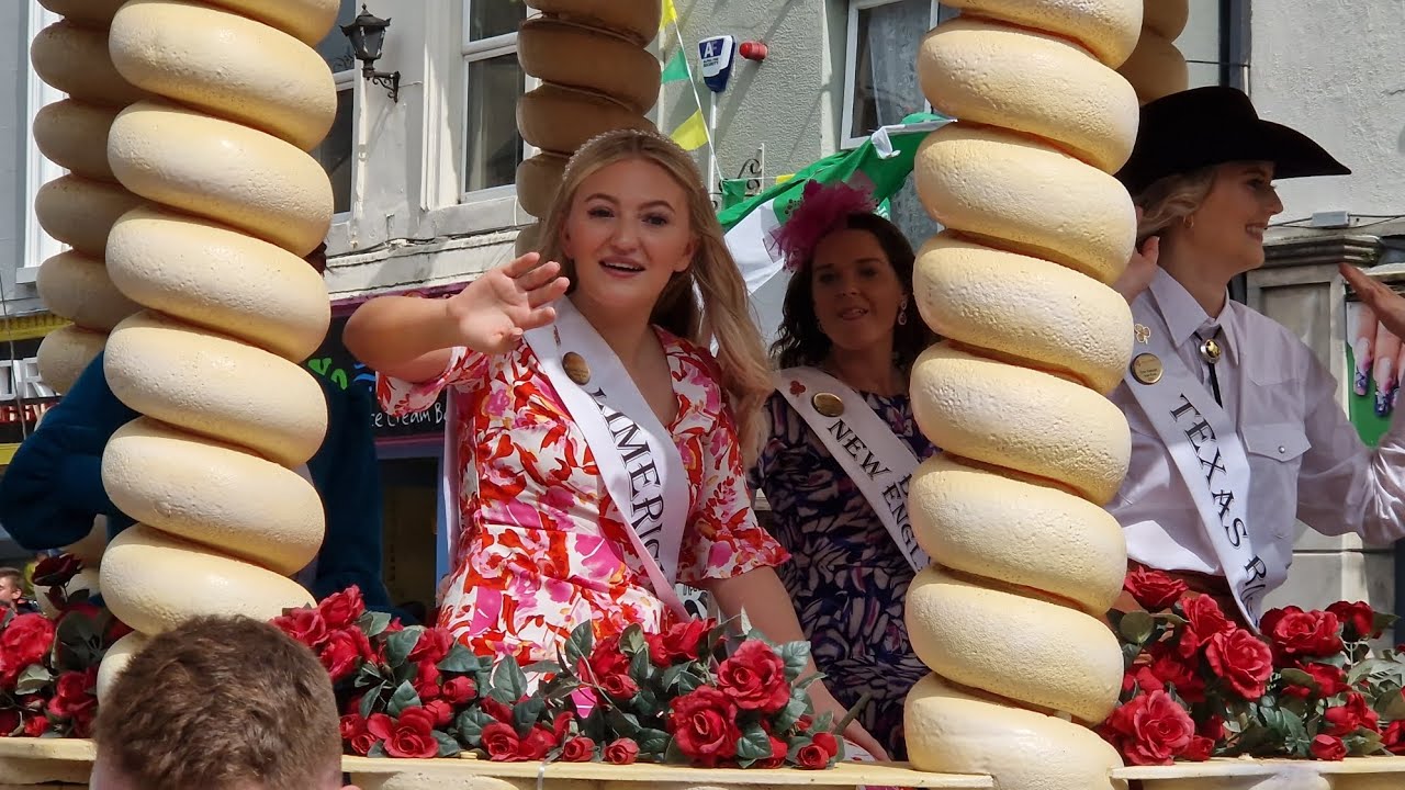 Rose of Tralee International Festival Parade Co. Kerry 2023 Travelvlog Ireland
