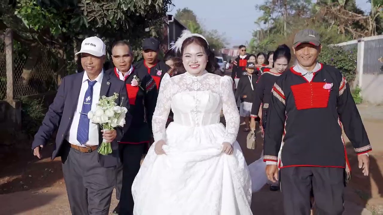 LỄ THÀNH HÔN: Y THƠI BTÔ & H GLOEN NIÊ