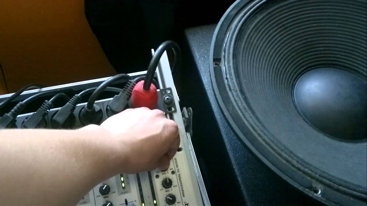 Samu Criado Yeah Avalon (Hardwell Smashup) 2 x Beyma 15P1000FE pod mostkiem 4r proline 3000 mega bas