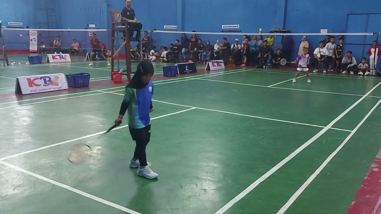 Saling kejar..Final solo challenge sayap putih.hyra(Pb sere ratu) vs intan( Pb tri star) 21-15,21-16