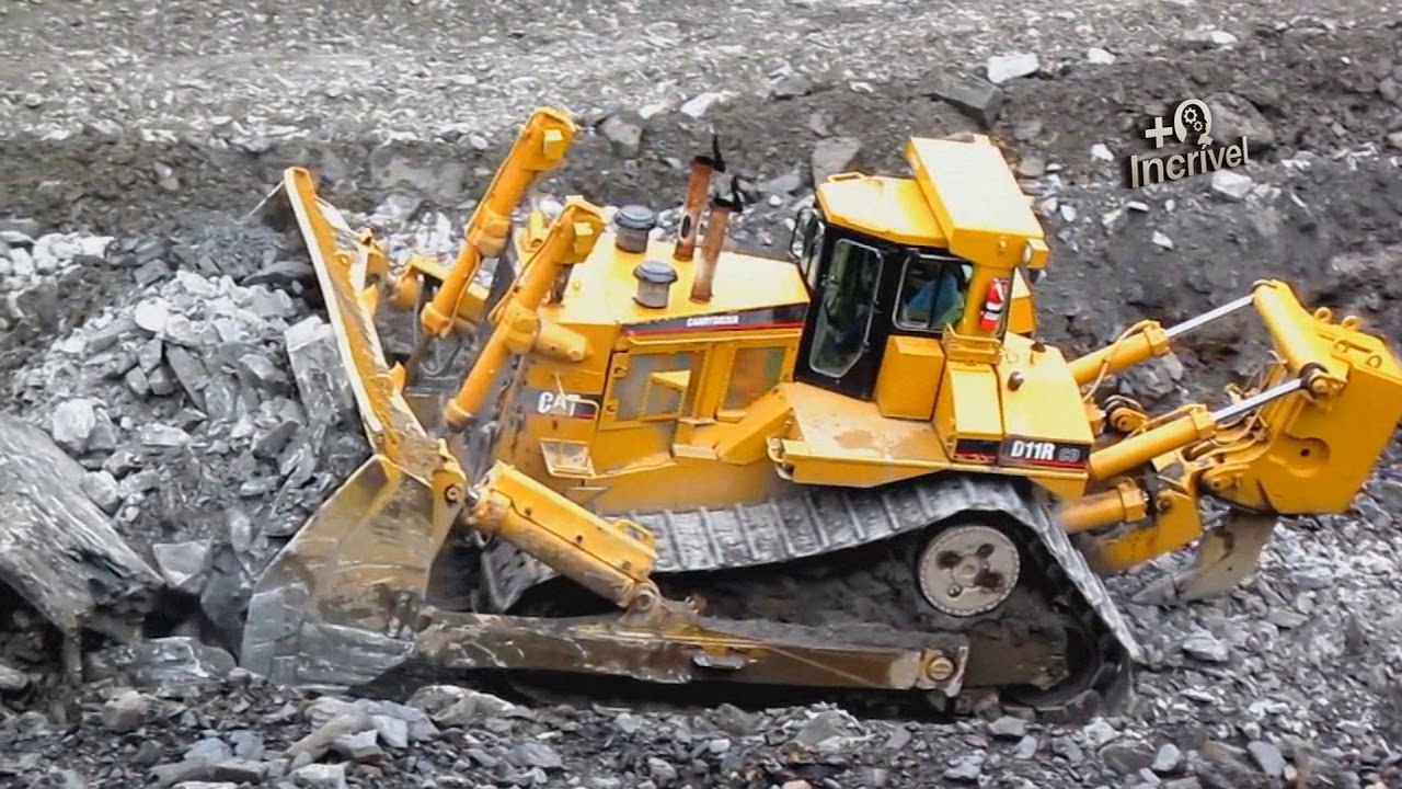 Caterpillar D11T Bulldozer :: Mais Que Incrível