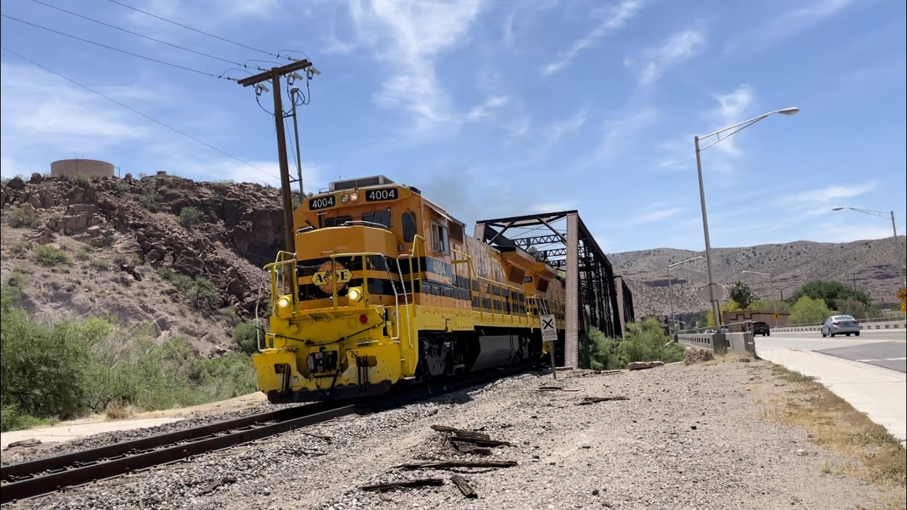 AZER 4004 B40-8 Standard Cab Leads B40-8 Duo on Oil Train!