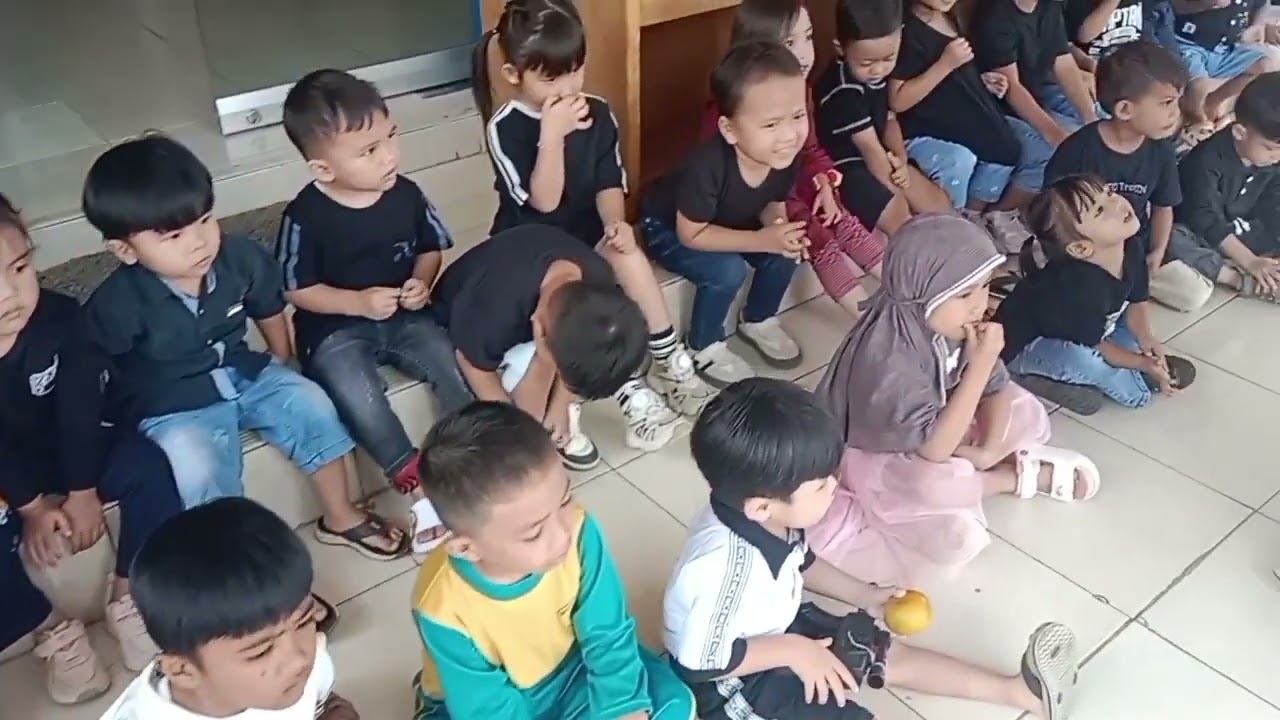 Kunjungan Literasi ke Perpustakaan Daerah Sijunjung Rombongan 1 PAUD Negeri Percontohan Sijunjung
