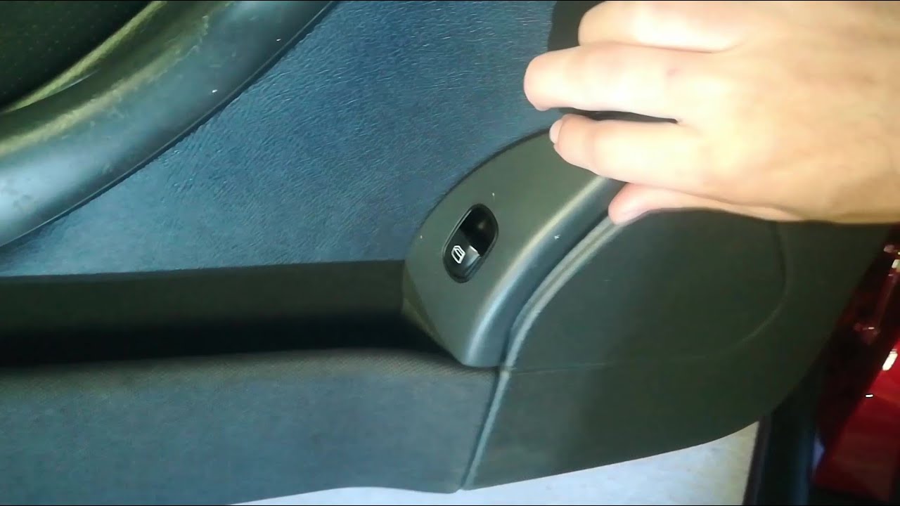 w203/cl203 Mercedes c class Sport Coupé electric window switch removal and replacement + door panel