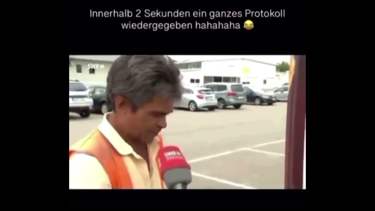 Mann probiert Automaten Pizza und erz&auml;hlt ganzen Roman