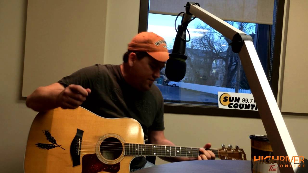 Blake Reid sings new music live at 99.7 Sun  Country