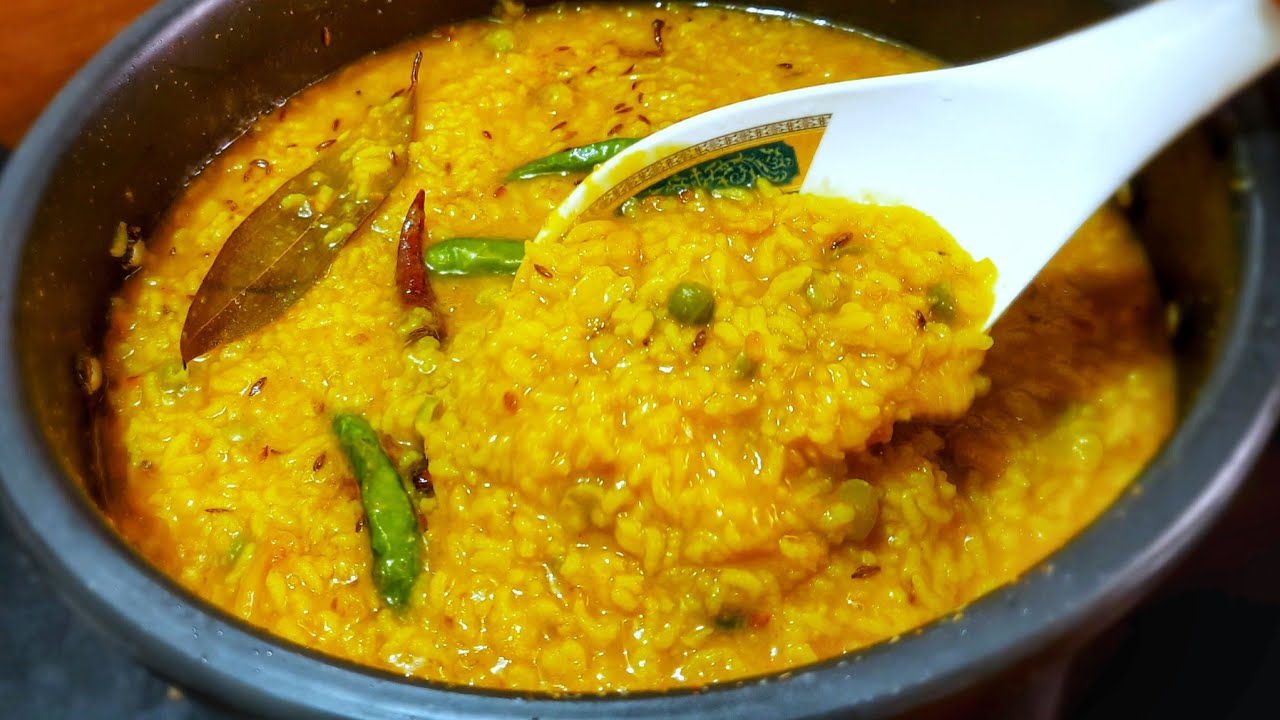 হাতে মাখা খিচুড়ি রেসিপি | Bengali Moong Dal Khichdi | Tanushree HomeKitchen |