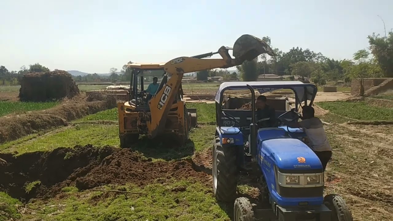 JCB machine se Talab Ki Khudai karte hue| Sonalika tractor video