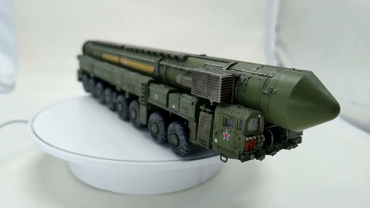 Scale model of Russian ICBM Launcher by HobbyBoss