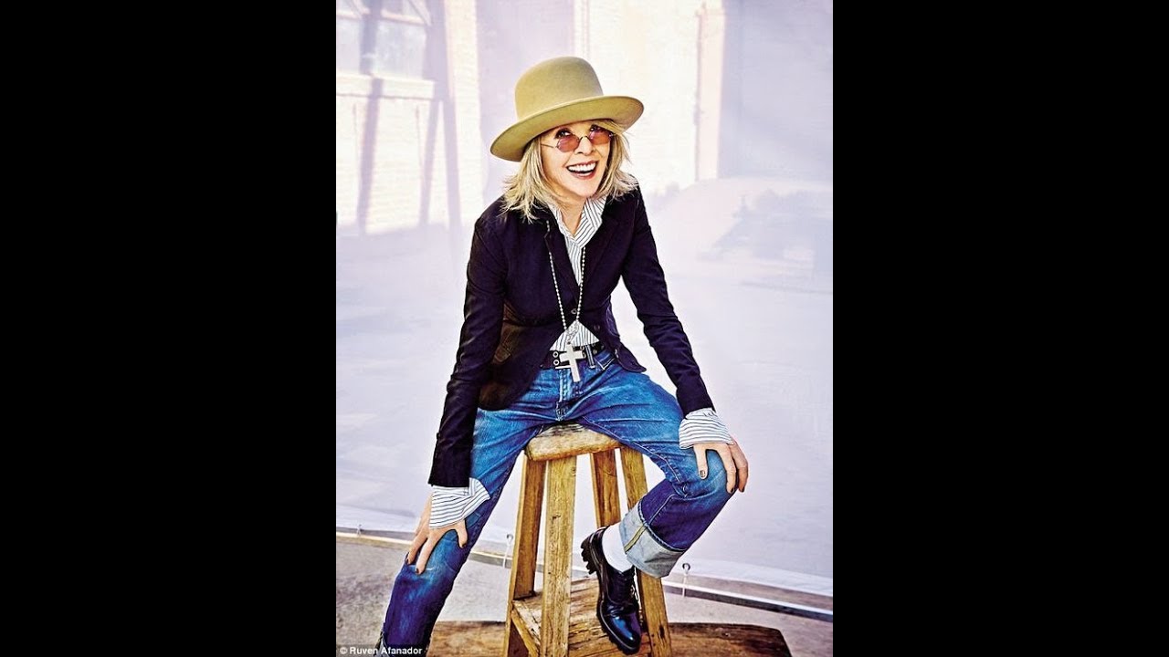 Women Over 50 Look’s Collection. The Unbelievable and Amazing Actress and Producer Diane Keaton.
