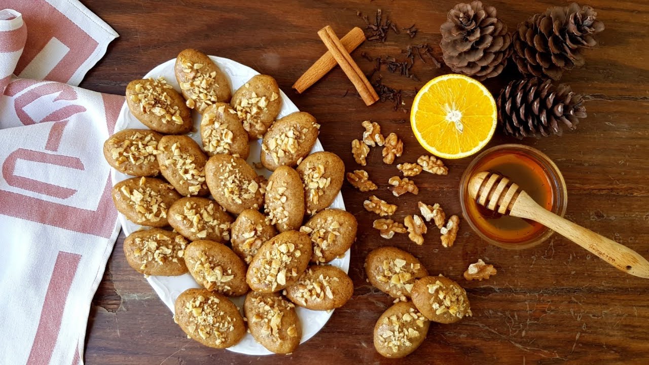 بسكوت الفينيكيا اليونانى  Finikia/  Melomakarona/Greek Honey Christmas Cookies