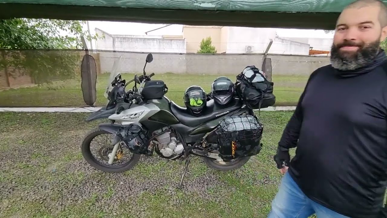 Viagem de moto XRE 300 com garupa, apresentando nossa moto em modo viagem.