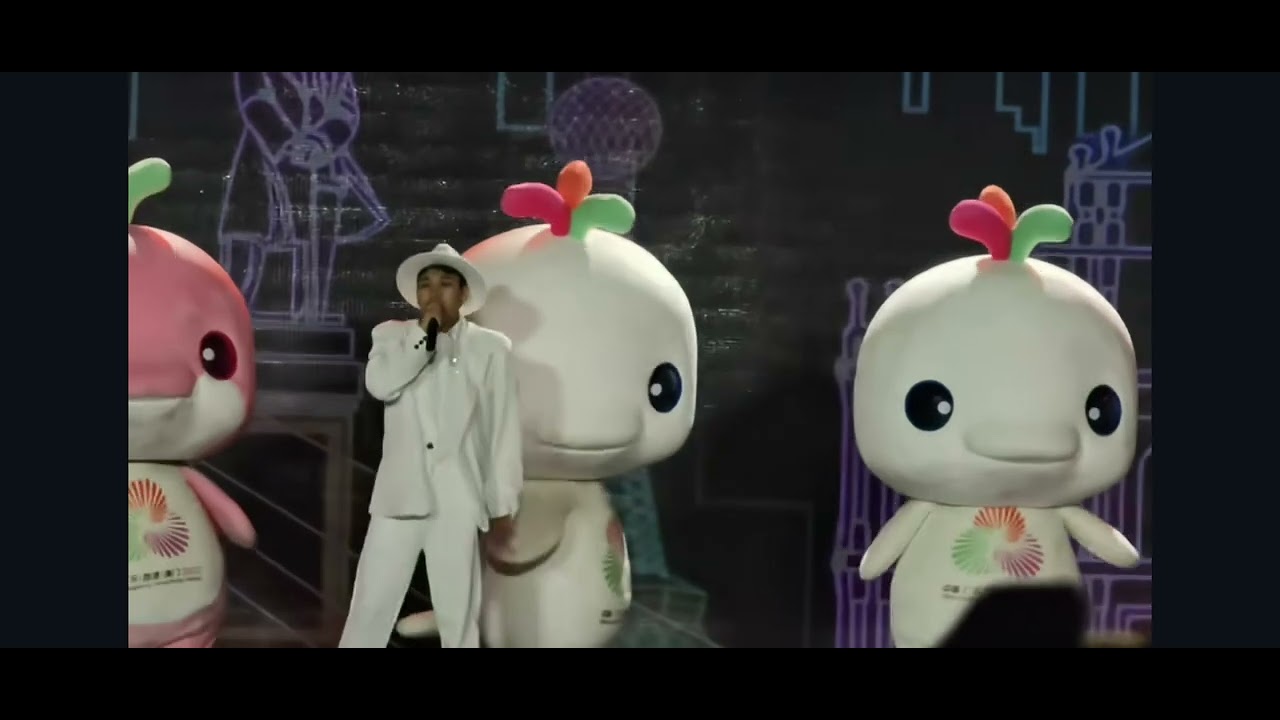 Greater Bay Chicken Light Festival Dance Guangzhou 大灣雞廣州燈光節