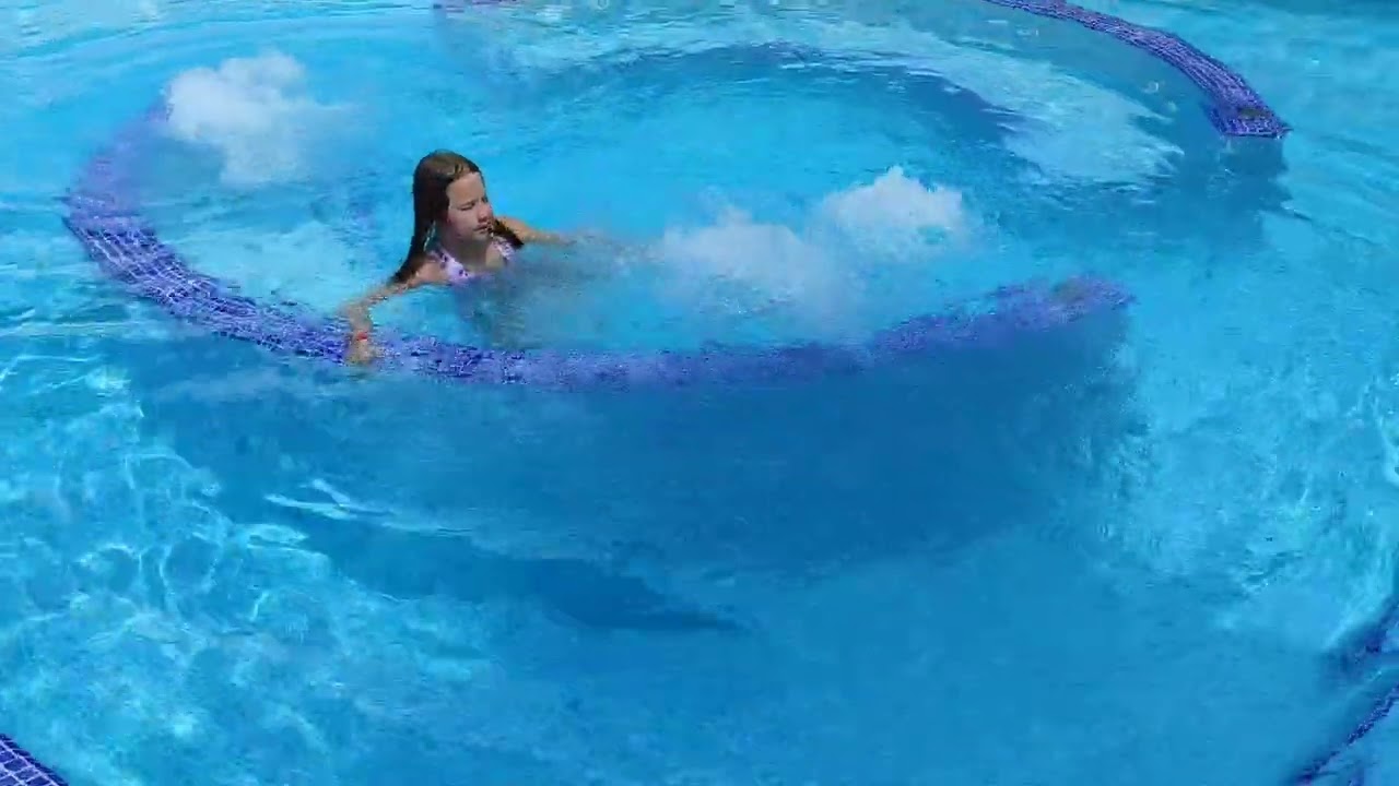 МАЙОРКА. БУХТА САНТА ПОНСА. Отель - КЛУБ САНТА ПОНСА. ОБЗОР. Растительный МИР. Апрель 2023 года.