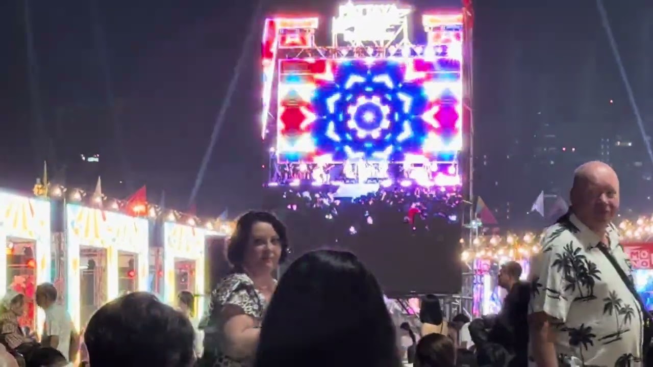 Pattaya Beach New Year's countdown music performance.