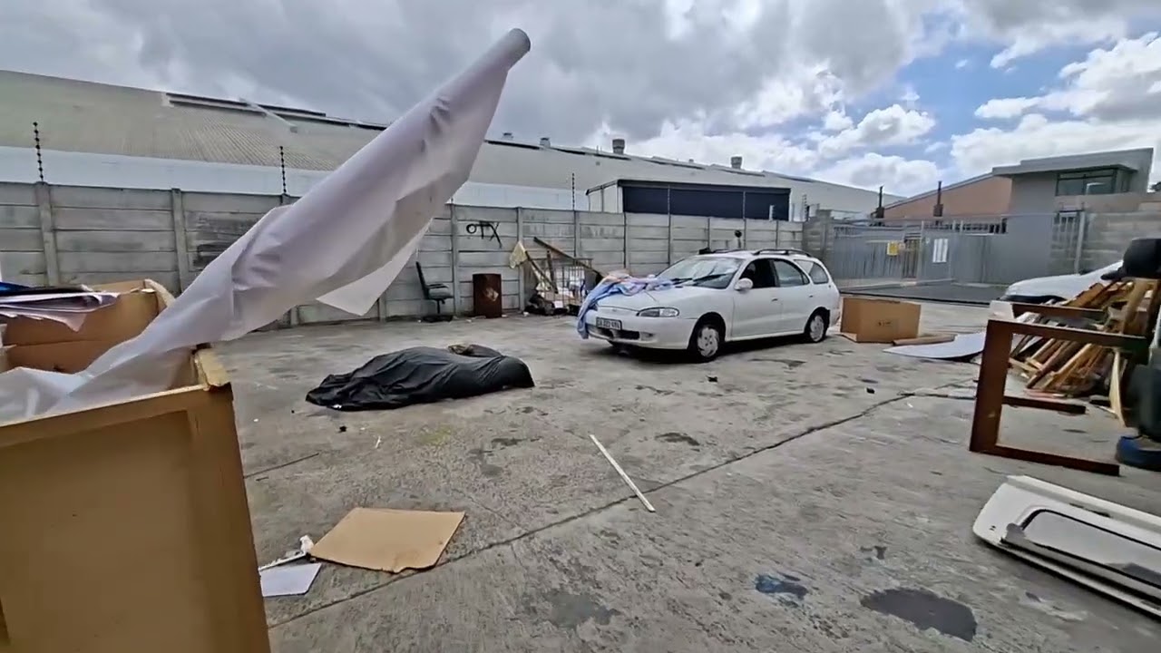 Large Warehouse to Rent with Prime Highway and Airport Access