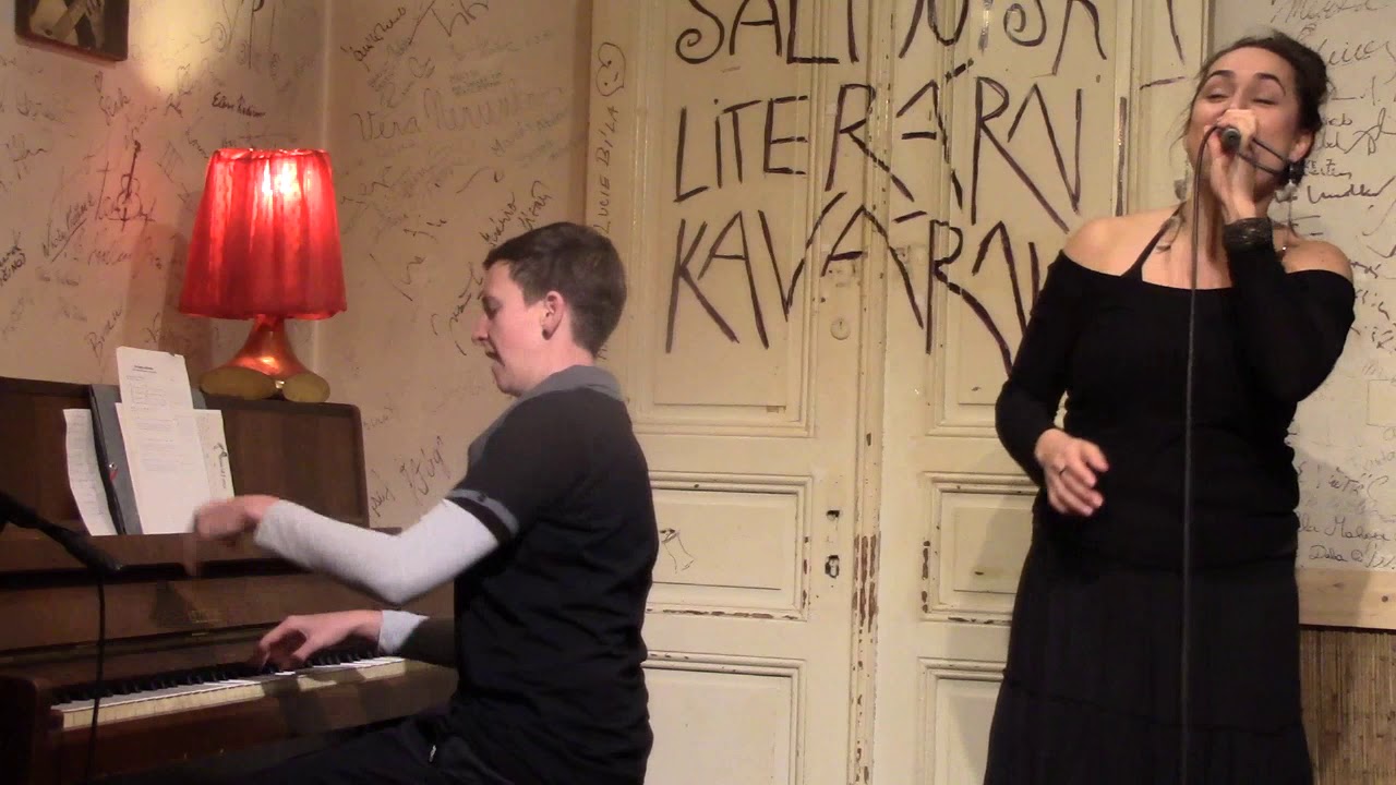 Markéta Burešová & Petra Bílková Šansonový recitál, Salmovská literární kavárna