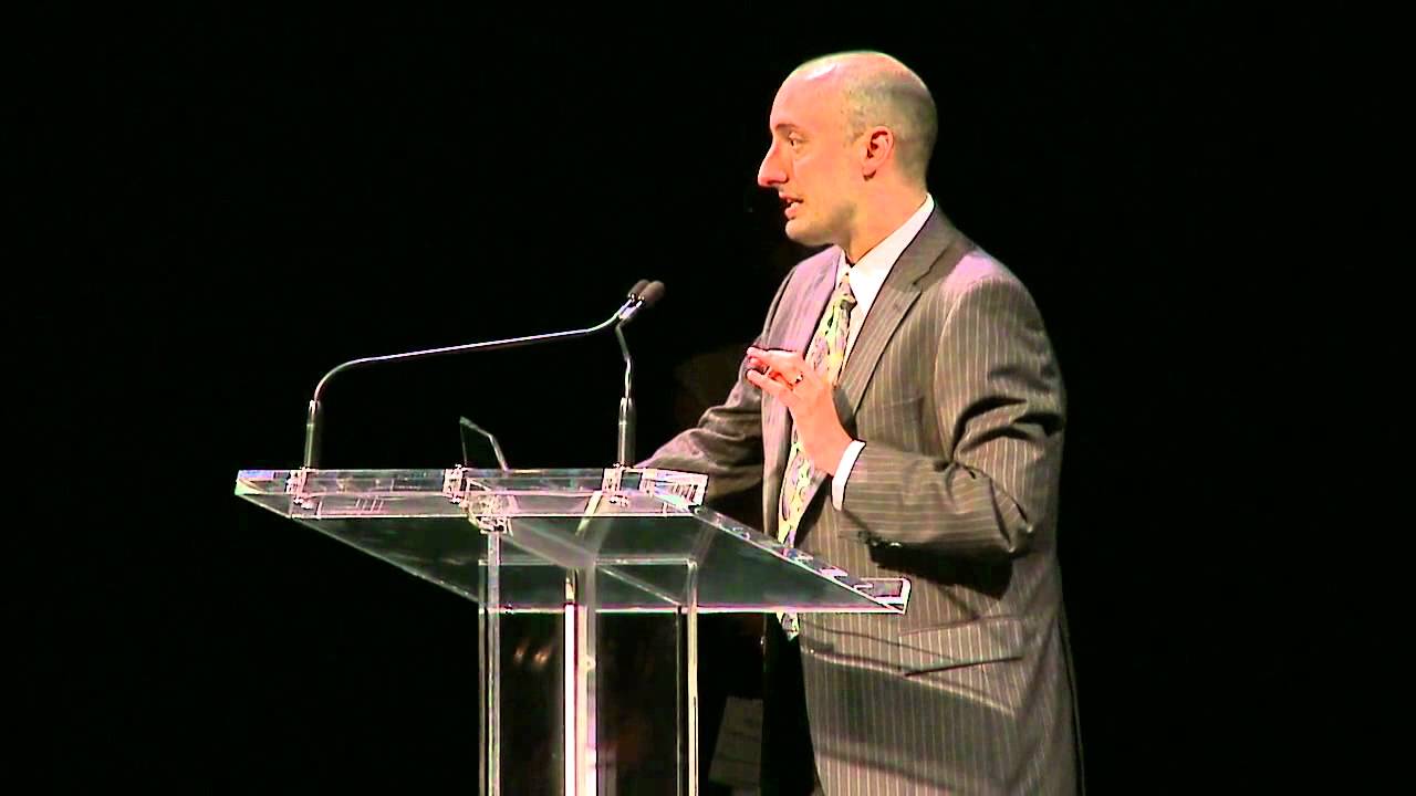 Tom Edden wins 2012 Drama Desk Awards