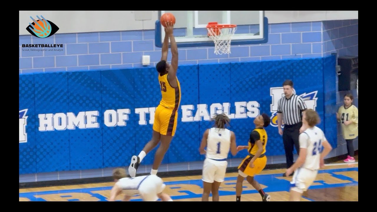 Ephriam Moore 2028 6'8 Beaumont United High School, Texas