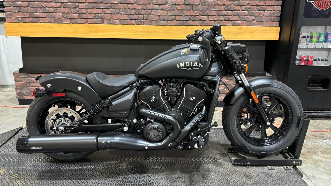 2025 Indian Scout Bobber Limited Black Smoke
