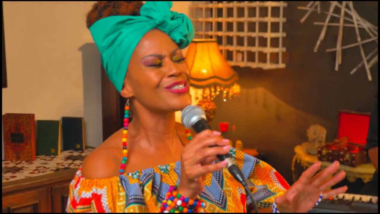 Letoya - Abantu (Live performance/2025)