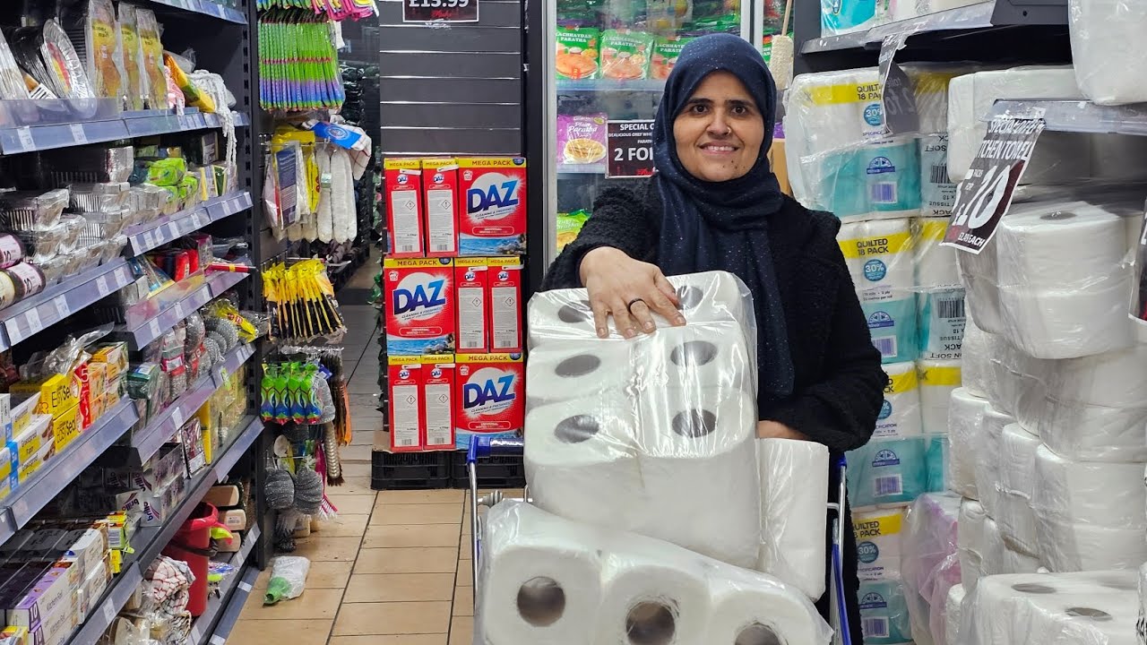 Shopping At B&Q For Tube Light & Home groceries from superstores