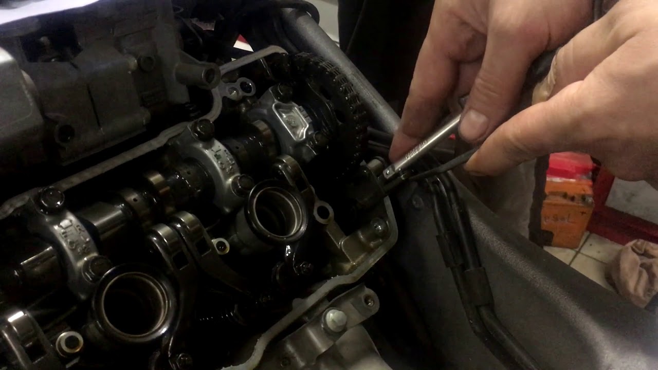 Регулировка клапанов на HONDA VFR1200XD / HONDA VFR1200XD valve adjustment