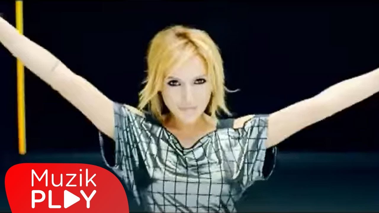 Nazlı - Kimi Seviyo