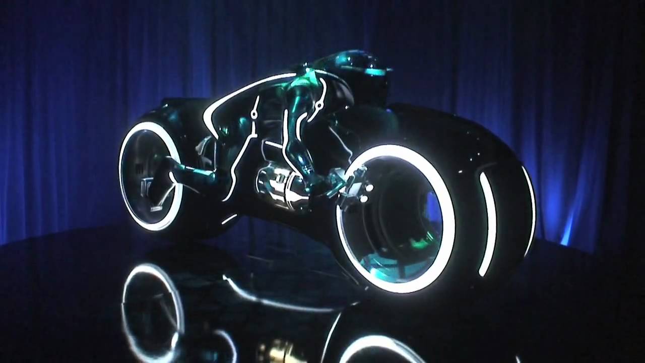 TRON: LEGACY - FLYNN'S ARCADE with LIGHT CYCLE: DAFT PUNK & JOURNEY - COMIC CON 2009
