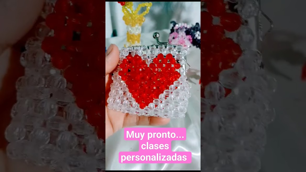 #manualidades #mujeremprendedora #artemaniaconsandra #monedero #llaverospersonalizados #beadedwork