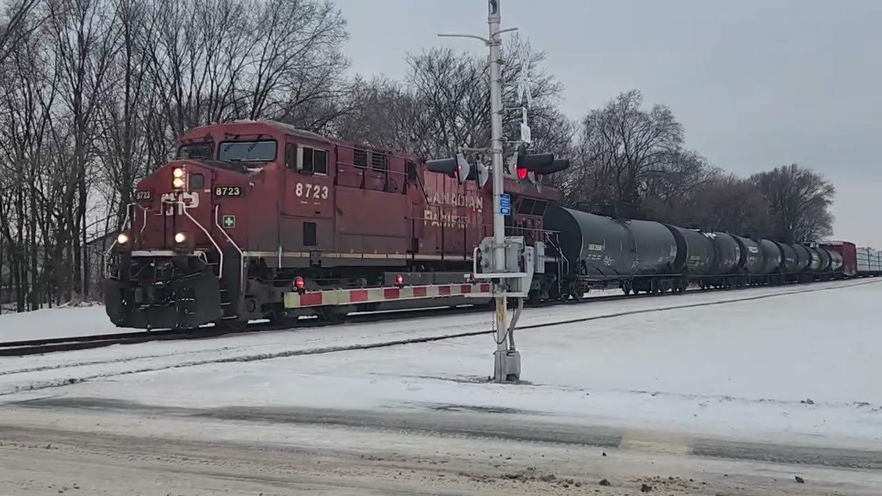Train 240 Pulling 203 Cars Rumbled Through South Haven, MN