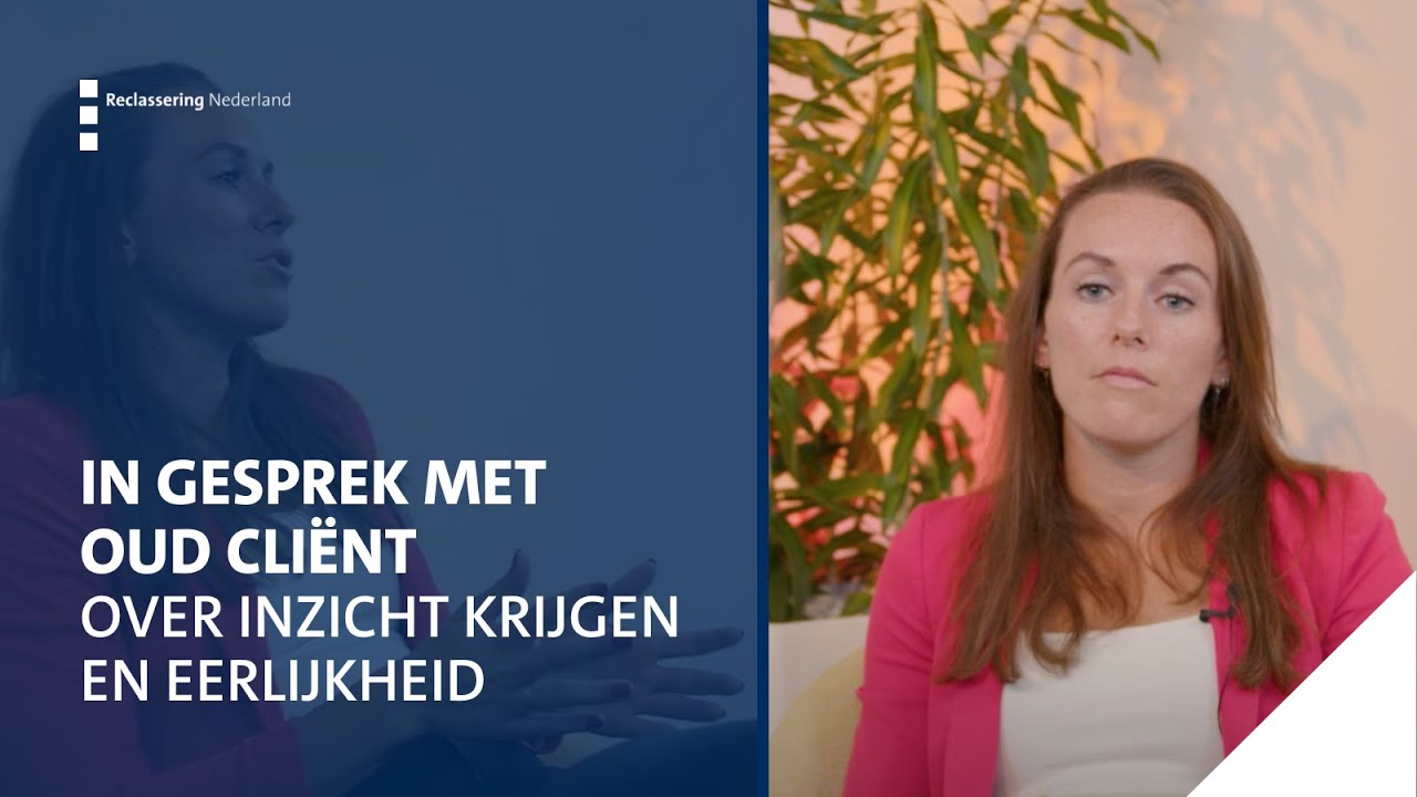 Toezichthouder Vera in gesprek met cli&euml;nt: over inzicht krijgen en eerlijkheid