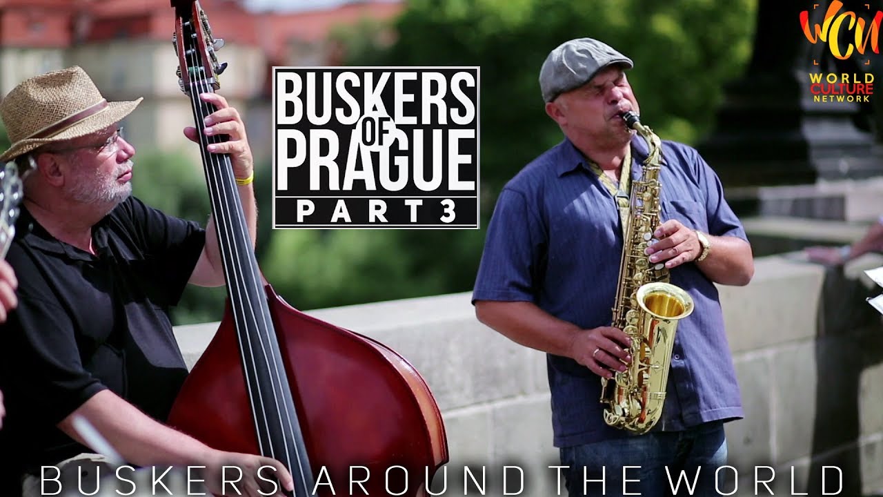 Buskers on Charles Bridge, Prague | Buskers Around The World | World Culture Network