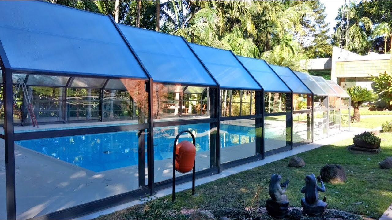 HIDROTERAPIA E ATIVIDADES FISICAS PARA QUALQUER CLIMA EM UMA PISCINA COM COBERTURA TELESCÓPICA