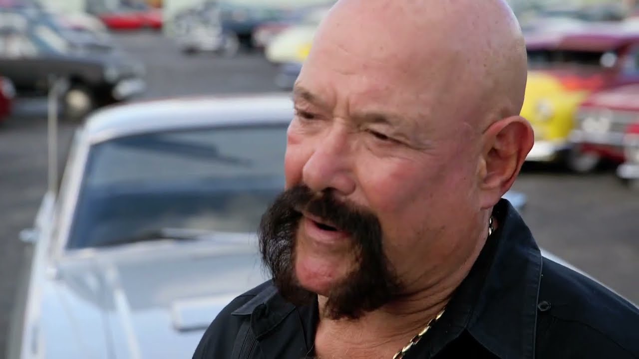 South Beach Classics | Robin's Bus Stop Season 3 Episode 8 #classiccars