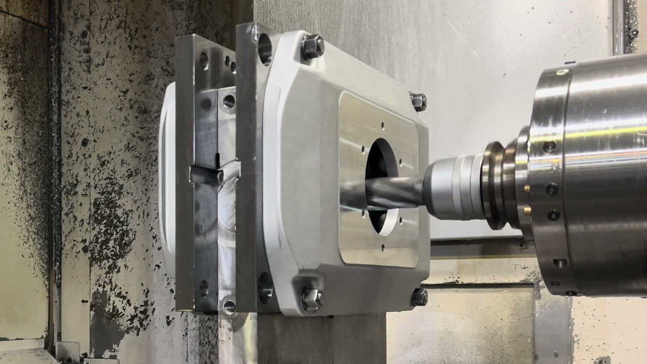 横型マシニングセンタMA-600HBによるエンドミル加工（デモンストレーション）