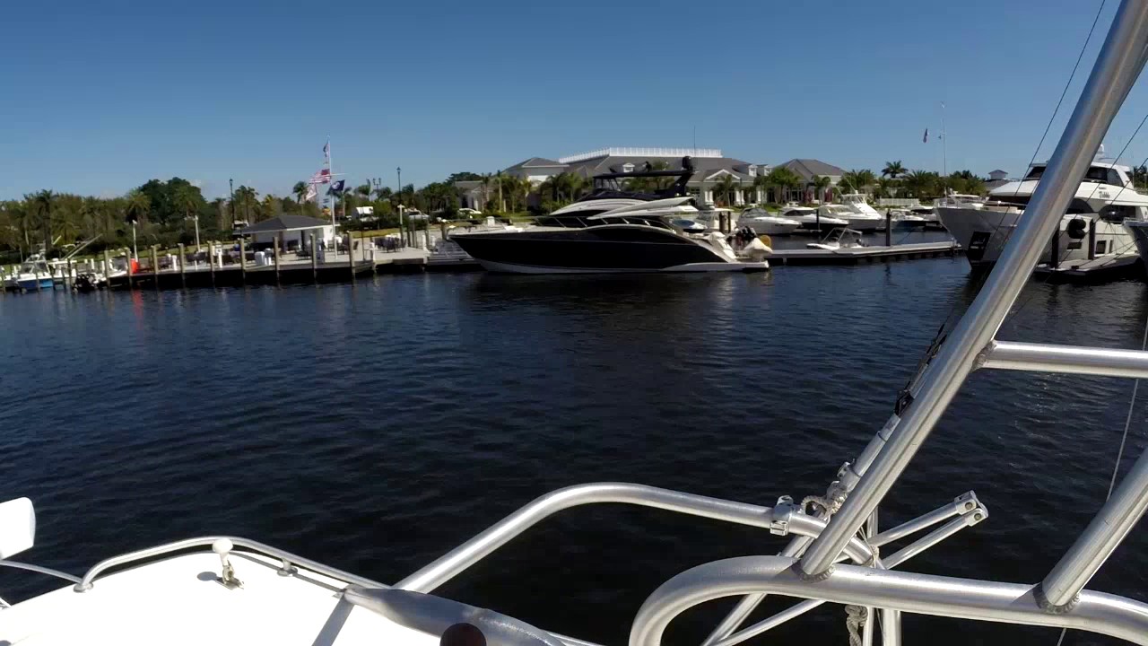 Luhrs 290 Open Sportfish Twin Volvo Penta KAMD 42A 230 HP inboards