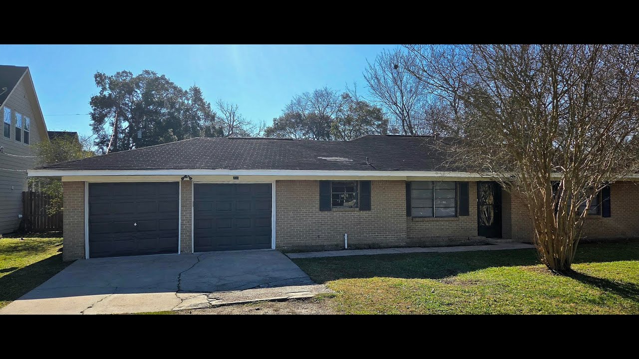 703 Coryell League City, TX 77573,  3bed/2bath  1,580 sq.ft.   Rental Home $2,000/mo.