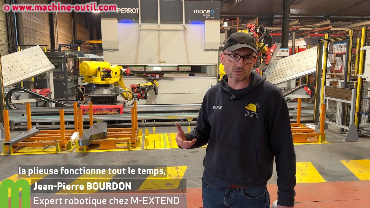 Presse plieuse deux robots pour augmenter le TRS de la plieuse Jean Perrot chez M EXTEND