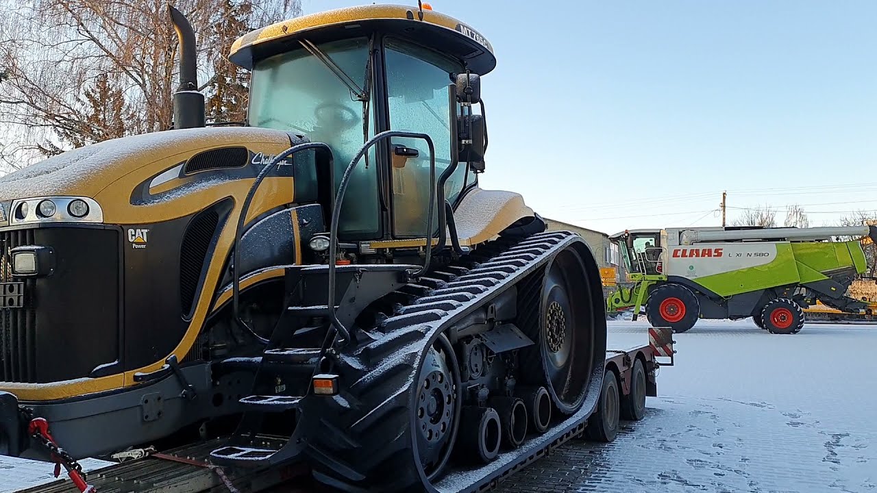 Cat Challenger MT 765 C - гусеничний трактор потужністю 350 к/с.