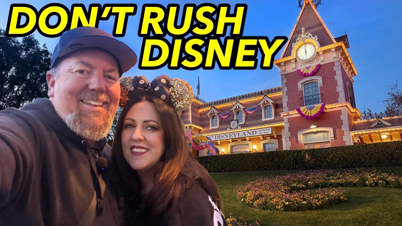 Why You Should Visit Disneyland at Night (Wait for the Lights!)💡✨