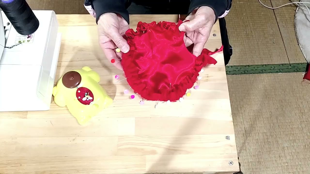お地蔵様の前掛けと帽子を作りました