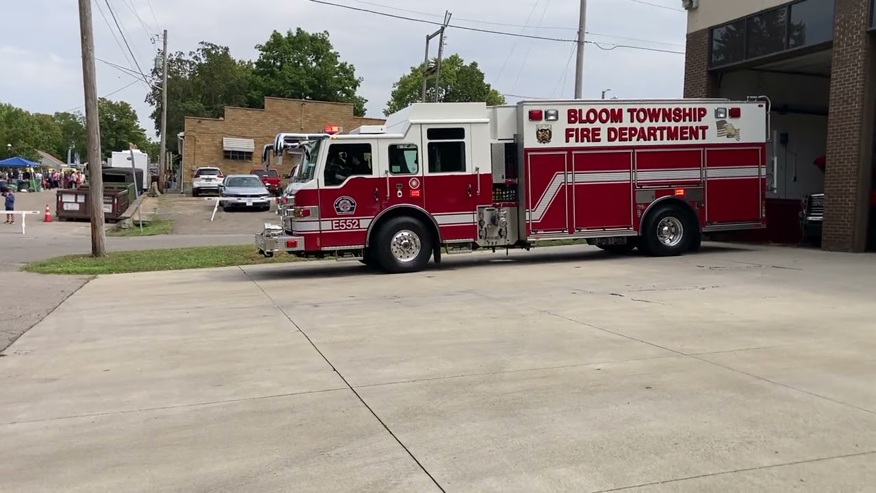 Bloom Township engine/rescue 552 responding to EMS