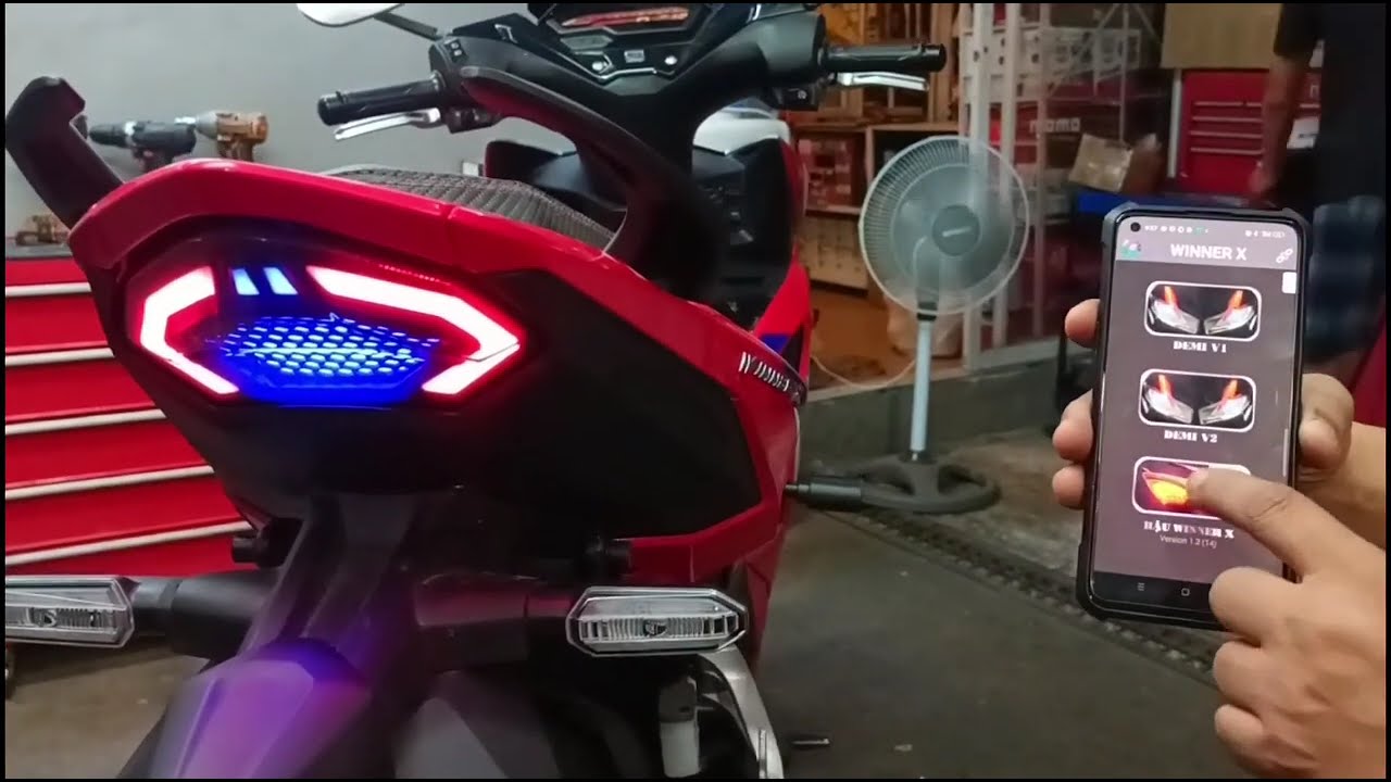 how to install winner x 150 new intergrated tail light.