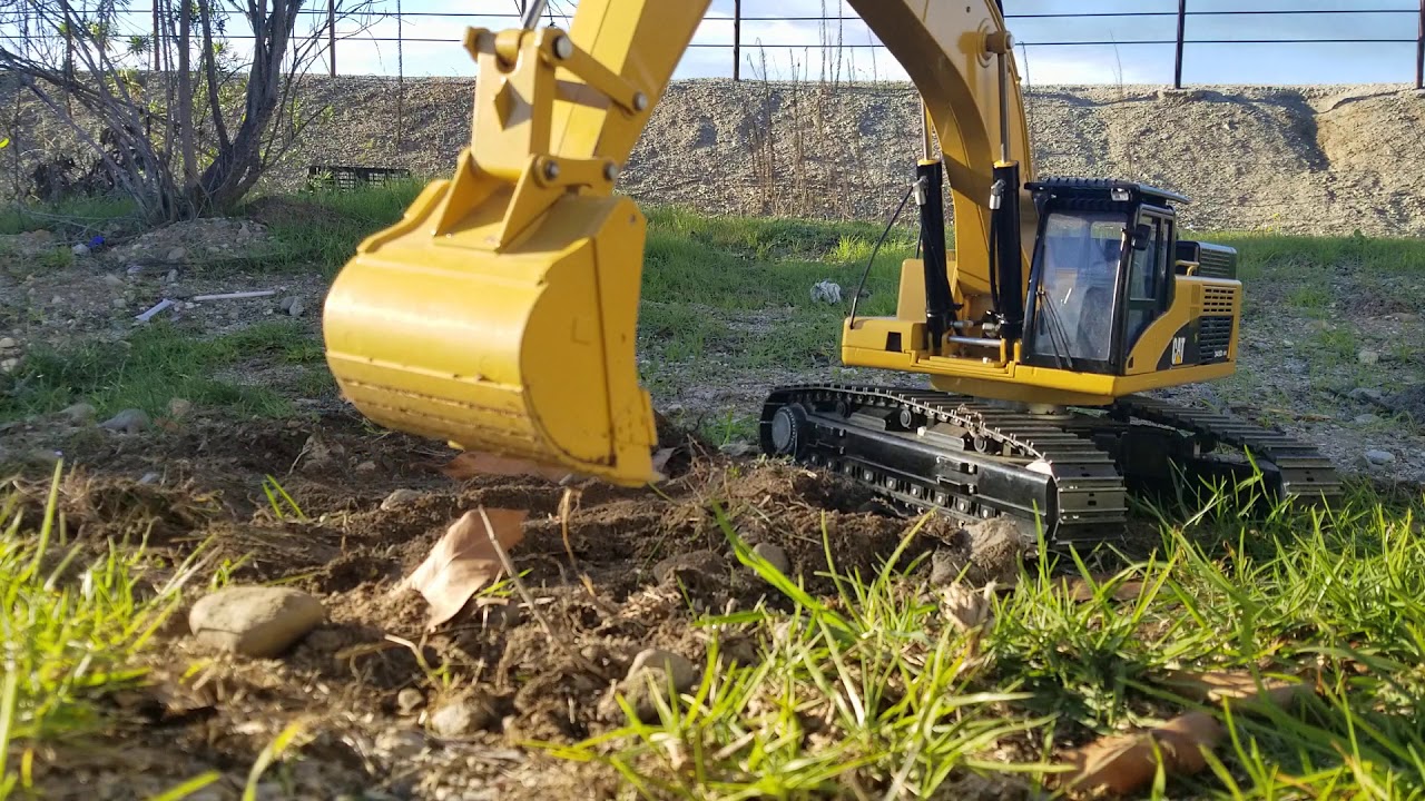 New Year digging with Wedico Cat 345D. All stock