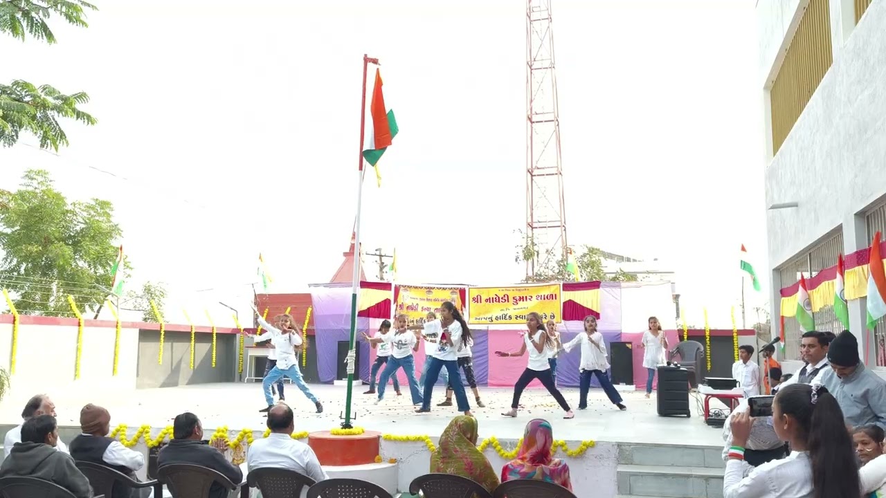 std 3&4 tera jalwa deshbhakti song dance performance republic day 2026